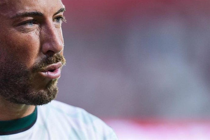 Archivo - Sergi Enrich, en un partido con la SD Huesca.