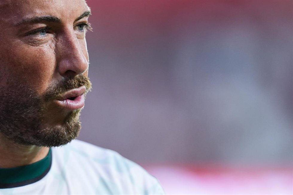 Archivo - Sergi Enrich, en un partido con la SD Huesca.