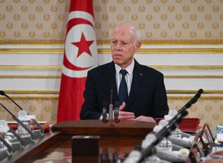 Archivo - July 12, 2025, Ankara, Ankara, Turkey: Tunisian President, Kais Saied, chairs a Tunisian Cabinet meeting in Tunis on July 12, 2025
