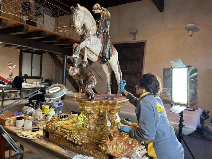 Proceso de restauración de la talla de San Millán.