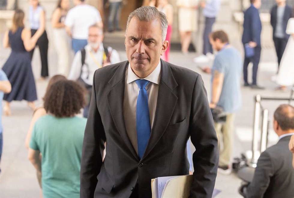 Archivo - El portavoz de VOX en el Ayuntamiento de Madrid, Javier Ortega Smith, llega a una sesión plenaria extraordinaria, en el Congreso.