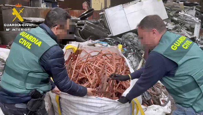La Guardia Civil detiene a 18 personas en Badajoz por robos de cobre por valor de 1,7 millones de euros