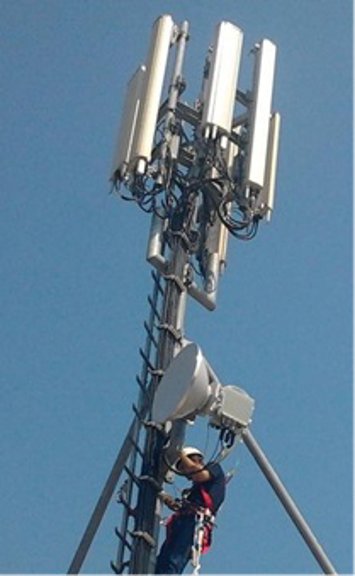 Archivo - Antena de móvil