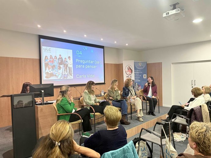 UIC Barcelona ha acogido una jornada sobre la importancia del pensamiento crítico en las escuelas