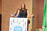 Loles López reivindica en Almería la "fuerza del corazón social" andaluz y el trabajo en red con el tercer sector