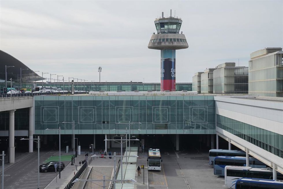 Archivo - Antigua torre de control de la T1 del Aeropuerto de Barcelona-El Prat, en una imagen de archivo.