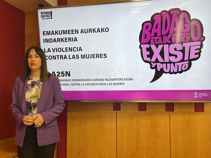 Ana Lopez de Uralde Gasteizko Udaleko Berdintasun zinegotzia kanpainaren aurkezpenean