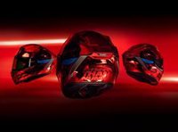 Shoei lanza una edición limitada del casco de Marc Márquez para conmemorar el Mundial 2025