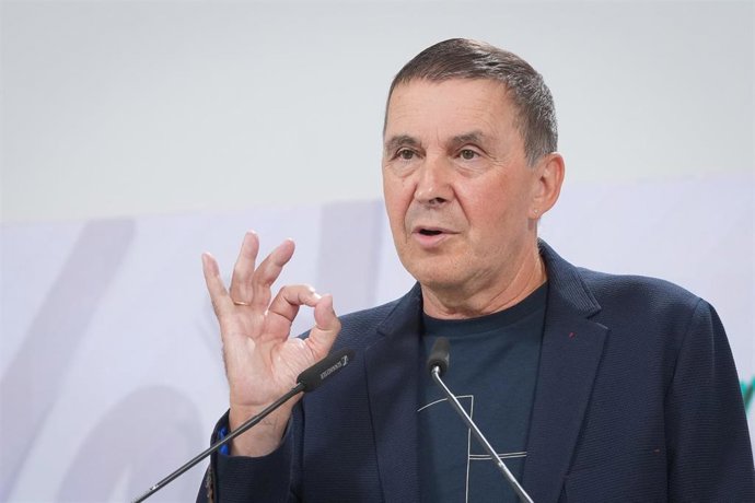 Archivo - Arnaldo Otegi en San Sebastián.