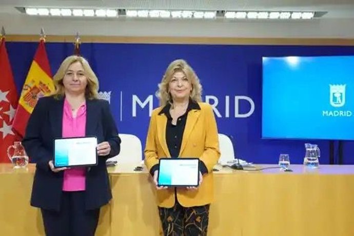 Archivo - La vicealcaldesa de Madrid, Inma Sanz, y la delegada de Hacienda, Engracia Hidalgo, presentan los presupuestos de 2026