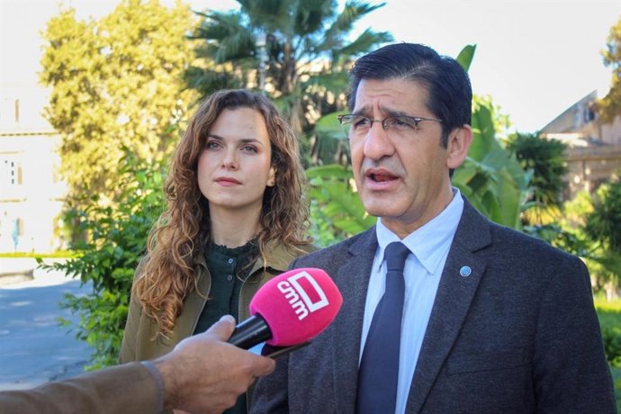 El vicepresidente segundo, José Manuel Caballero y la directora general de Asuntos Europeos, Nazareth Rodrigo.