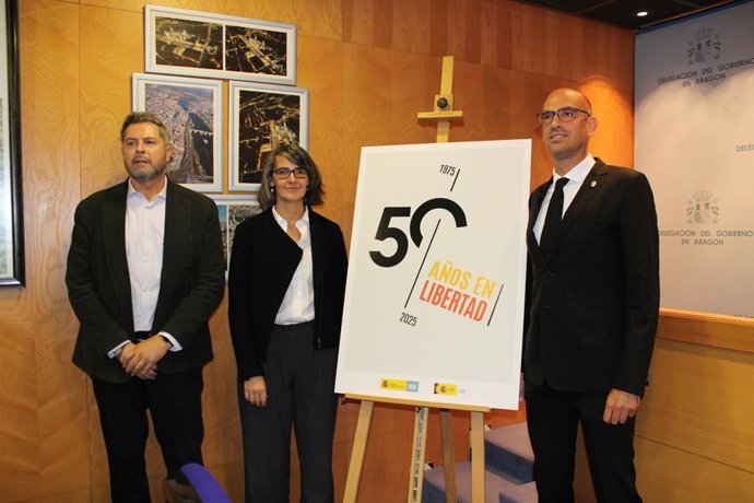 Presentación de los actos por lso 50 años de democracia, en la sala de prensa de la Delegación del Gobierno en Aragón.