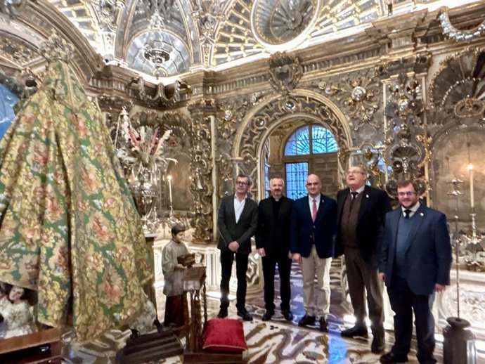 'Granada Sacra: Camarines Y Espacios Devocionales Singulares' Se Ha Presentado En El Camarín De La Virgen Del Rosario
