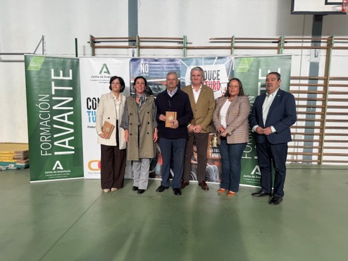 Presentación de la campaña 'Conduce tu futuro' celebrada en el IES José Marín de Vélez-Rubio (Almería).