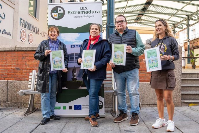 Mesa informativa de la campaña Cuidemos nuestro entorno del IES Extremadura.