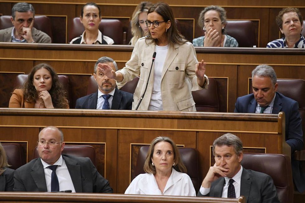 Archivo - La vicesecretaria de Organización del PP, Carmen Fúnez,  interviene durante una sesión de control al Gobierno, en el Congreso de los Diputados, a 11 de junio de 2025, en Madrid (España). El presidente del Gobierno asiste a su primera sesión de