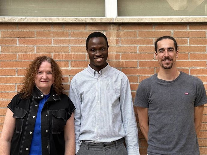 Los investigadores de la URV a cargo del estudio, Michelle Murphy, Ailende Eigbefoh-Addeh y Albert Salas-Huetos.