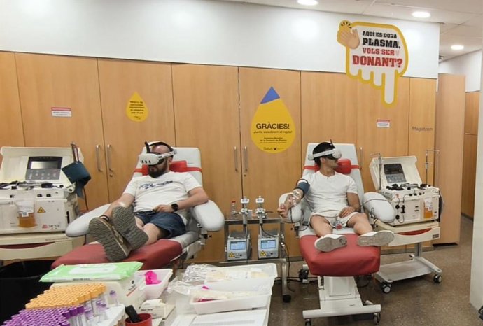 Donantes del Banc de Sang i Teixits con el HealthPro VR.