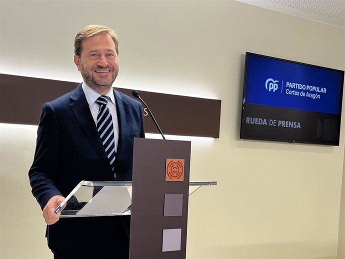 El portavoz del grupo parlamentario del PP en las Cortes, Fernando Ledesma.