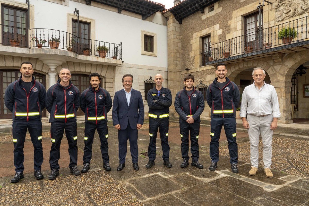 El Parque de Bomberos de Camargo alcanza los 19 efectivos tras la incorporación de cinco nuevos