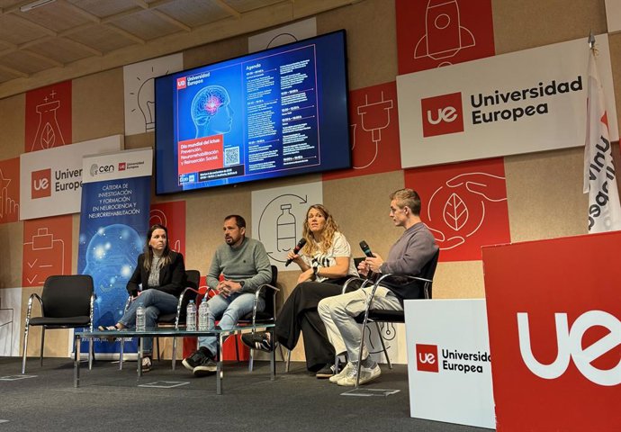 Conferência sobre prevenção de AVC, neurorreabilitação e reintegração social.
