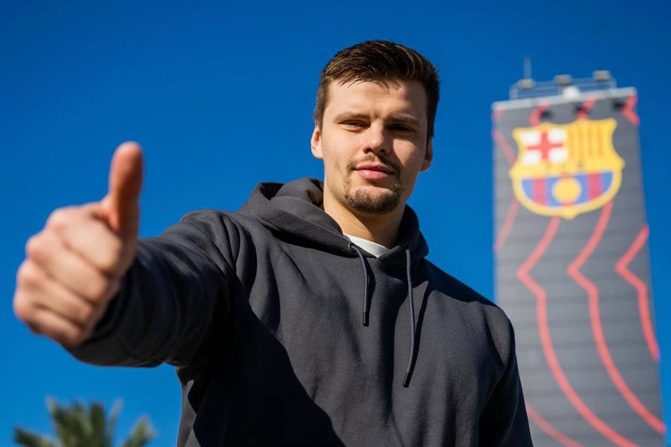El Bara ficha al portero español Sergey Hernández hasta 2029