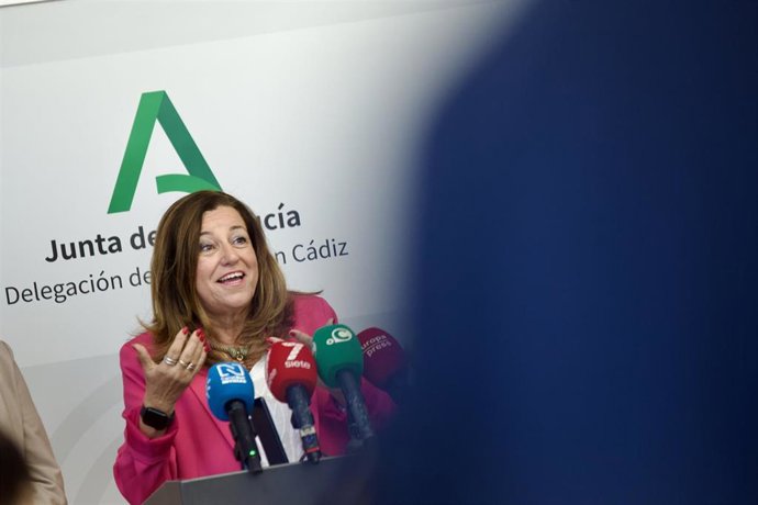 La consejera de Desarrollo Educativo y Formación Profesional de la Junta de Andalucía, María del Carmen Castillo, interviene tras la firma de un protocolo para fomentar e impulsar la Formación Profesional en Andalucía