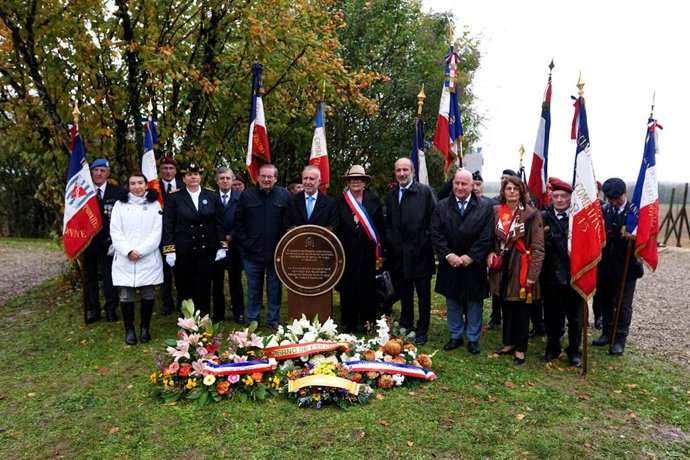 Archivo - El ministro de Política Territorial y Memoria Democrática, Ángel Víctor Torres, en el homenaje al expresidente de la República Manuel Azaña.