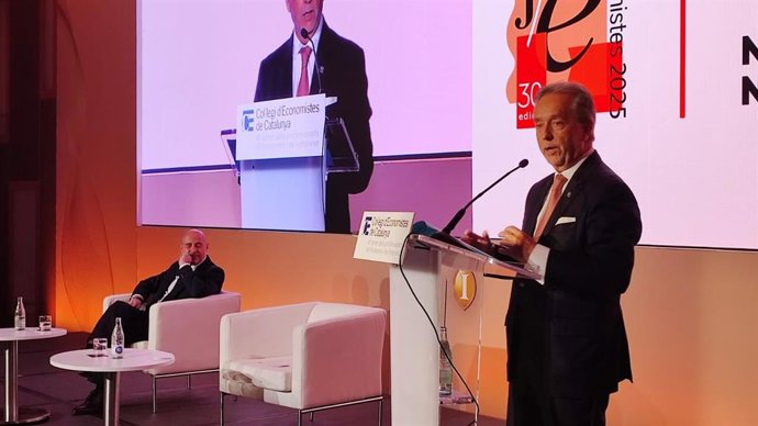 Prieto subraya la importancia de los inmigrantes en el crecimiento económico de España.