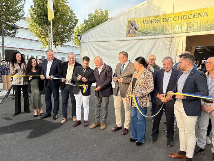 Inauguración de la IX Feria del Vino de Chucena (Huelva).