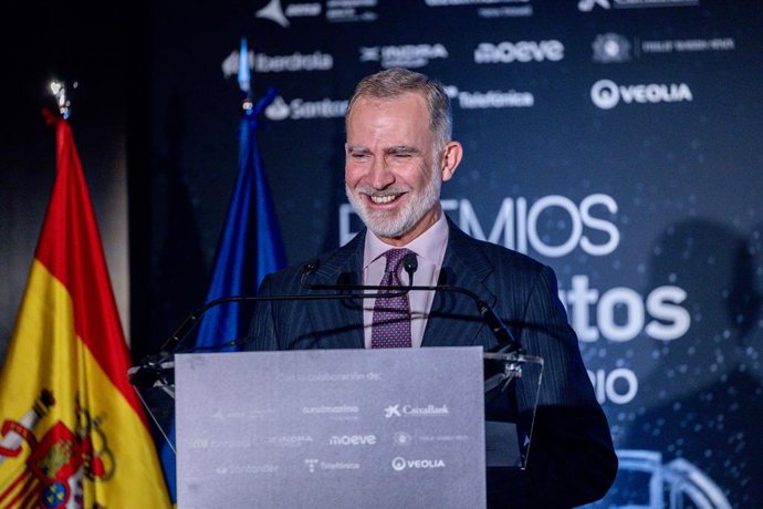 El Rey Felipe VI interviene durante la celebración del XXV aniversario del diario 20MINUTOS, en el Teatro Real, a 6 de noviembre de 2025, en Madrid (España). También se celebra la entrega de la III edición de los 'Premios 20MINUTOS' que reconoce la labor 