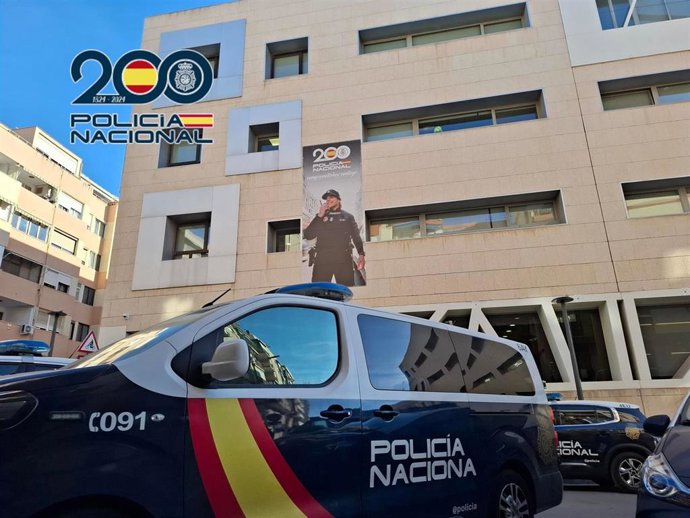 Archivo - Alicante.-Sucesos.-Detenido un indigente acusado de amenazar de muerte y robar joyas a una mujer que lo acogió en casa