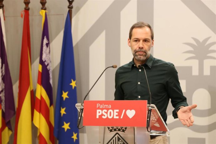 Archivo - El portavoz del PSOE en el Ayuntamiento de Palma, Xisco Ducrós.