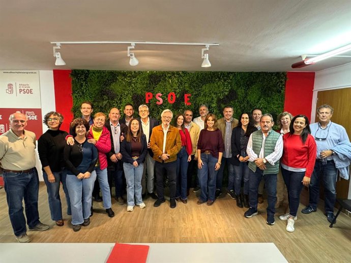 El PSOE ha constituido el comité comarcal del partido en la comarca del Valle del Guadalhorce en un acto en el que han participado Rafael Granados (coordinación territorial), Salvador Rojas (coordinación Guadalhorce) y María Maldonado (Alhaurín el Grande)