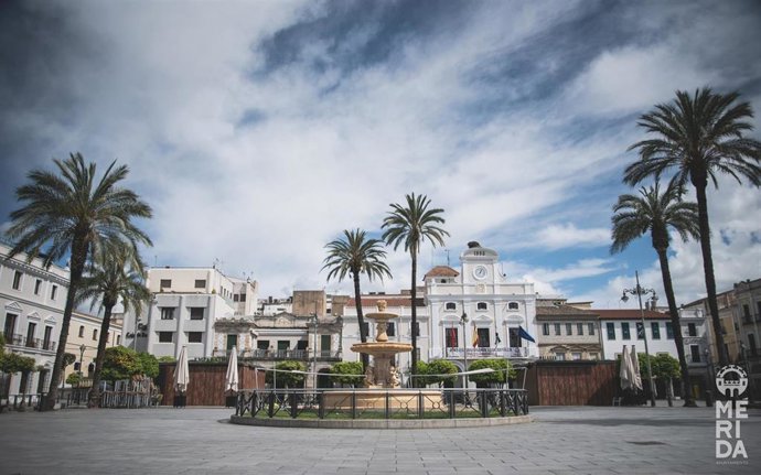 Archivo - Plaza de España de Mérida