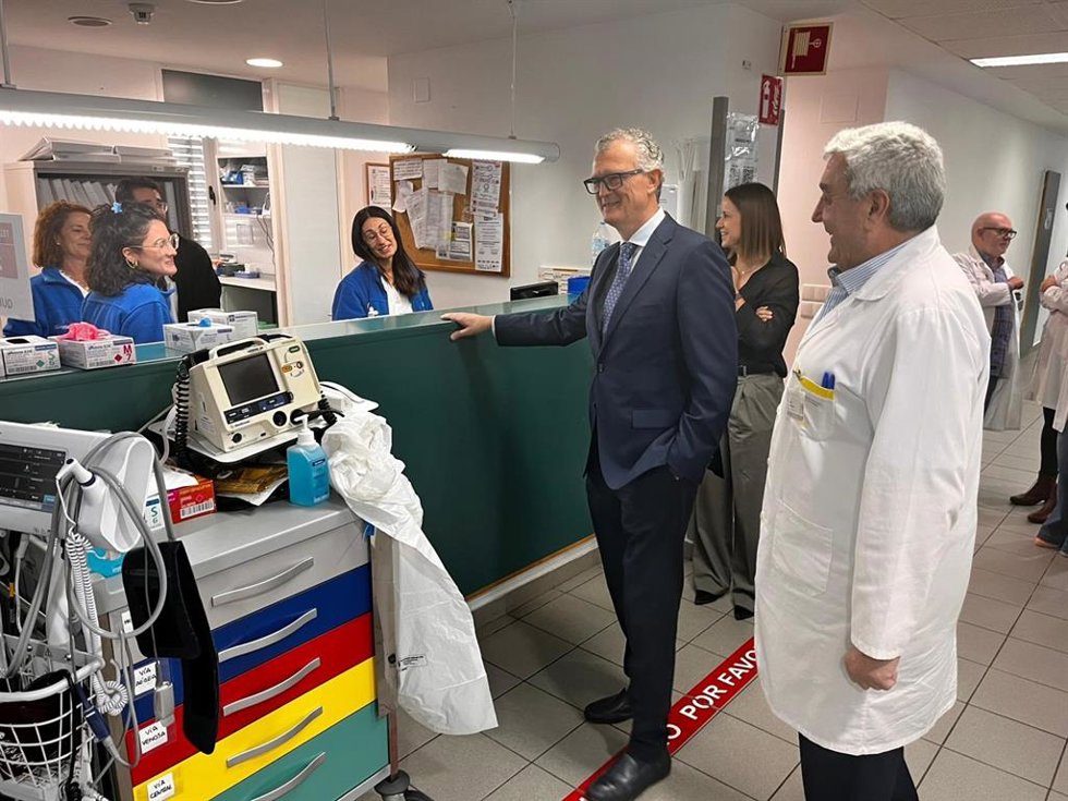 La reubicación de la clínica urológica del hospital general universitario del Rosell permite que profesionales y pacientes cuenten con más y mejores espacios