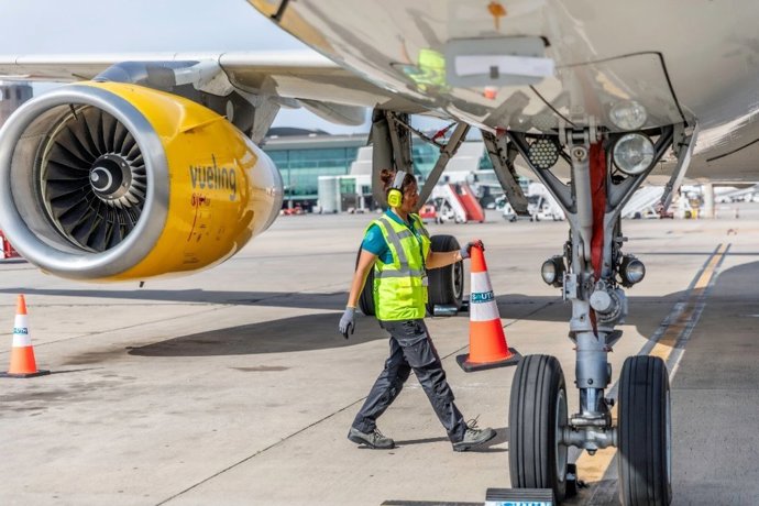  IAG defiende sus "muy buenos resultados" ante el desplome bursátil