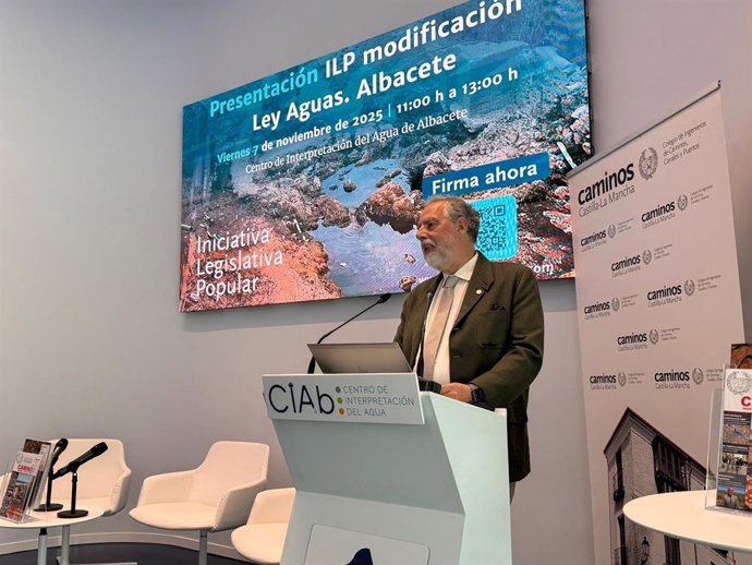 El presidente nacional del Colegio de Ingenieros de Caminos, Miguel Ángel Carrillo.