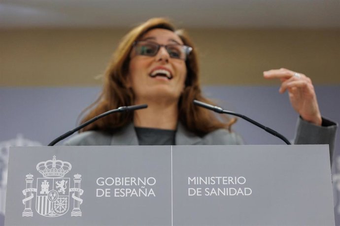 Archivo - La ministra de Sanidad, Mónica Garcia,
