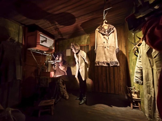 Escena de Ártica', el espectáculo de Ponten Pie que da comienzo a la novena edición del Festival Cuéntalo en Logroño.