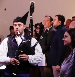 Alejandro Vega, en el centro