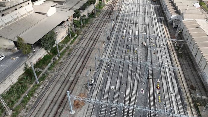 Vista aérea de la estación de Montcada-Bifurcació (Barcelona).