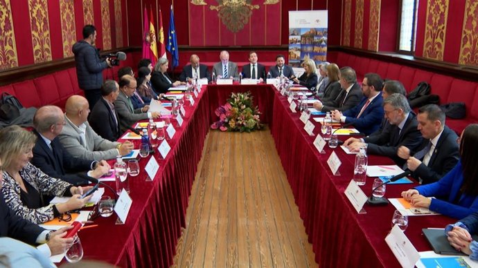 Reunión en Toledo entre el Grupo de Ciudades Patrimonio de la Humanidad de España y la Conferencia de Rectores de Universidades Españolas.
