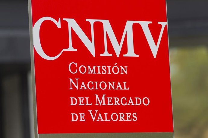 Archivo - Fachada de la Comisión Nacional del Mercado de Valores (CNMV).