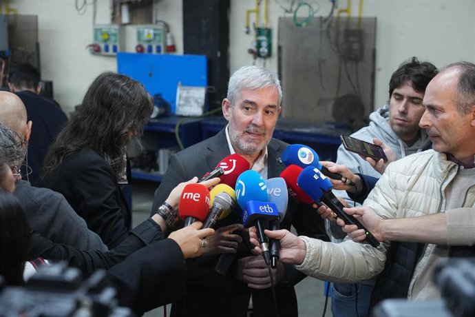 El presidente de Canarias, Fernando Clavijo, visita la sede central de la cooperativa Peñascal en Bilbao, País Vasco (España).