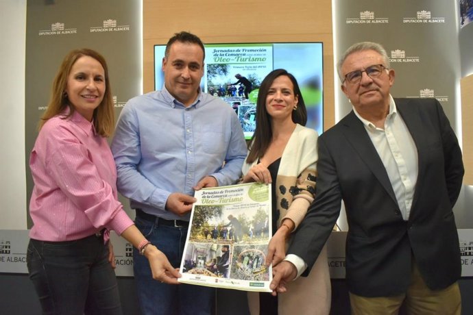 Presentación de las nuevas jornadas de promoción de la comarca Sierra de Alcaraz como destino oleo-turístico.