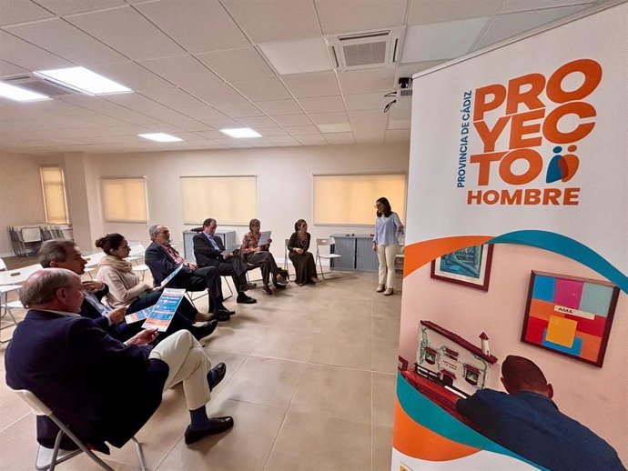 La Fundación Iberdrola España ha visitado dos proyectos que apoya en Andalucía dentro de su programa social 'Futuro con Energía', ambos desarrollados por la red Proyecto Hombre.