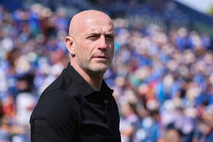 Archivo - El entrenador del Levante UD, Julián Calero