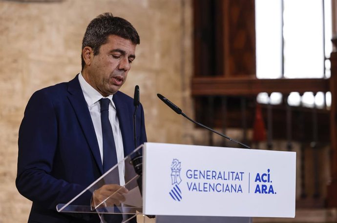 El president de la Generalitat valenciana en funcions, Carlos Mazón, durant una declaració institucional, en el Palau de la Generalitat, a 3 de novembre de 2025, a València, Comunitat Valenciana (Espanya).