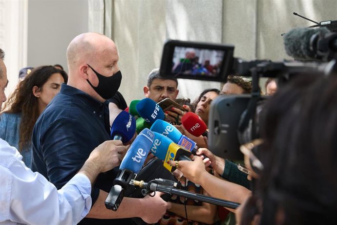 Archivo - El empresario Álvaro Romillo, alias 'CryptoSpain', ofrece declaraciones a la prensa al salir de declarar en el Tribunal Supremo, a 11 de julio de 2025, en Madrid (España). 